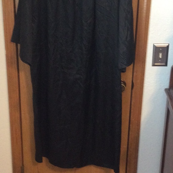 Josten’s graduation gown - Picture 4 of 5